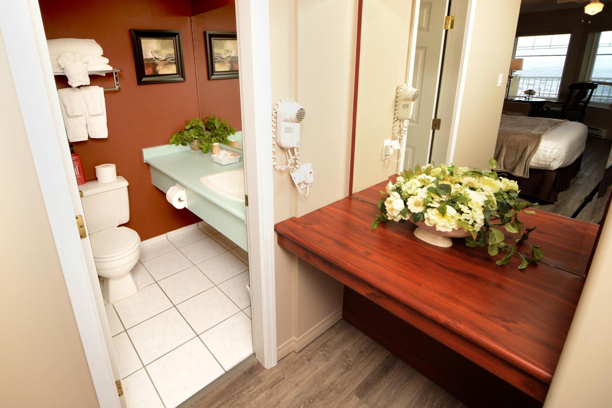 Casa Grande Inn Qualicum Beach Ngoại thất bức ảnh