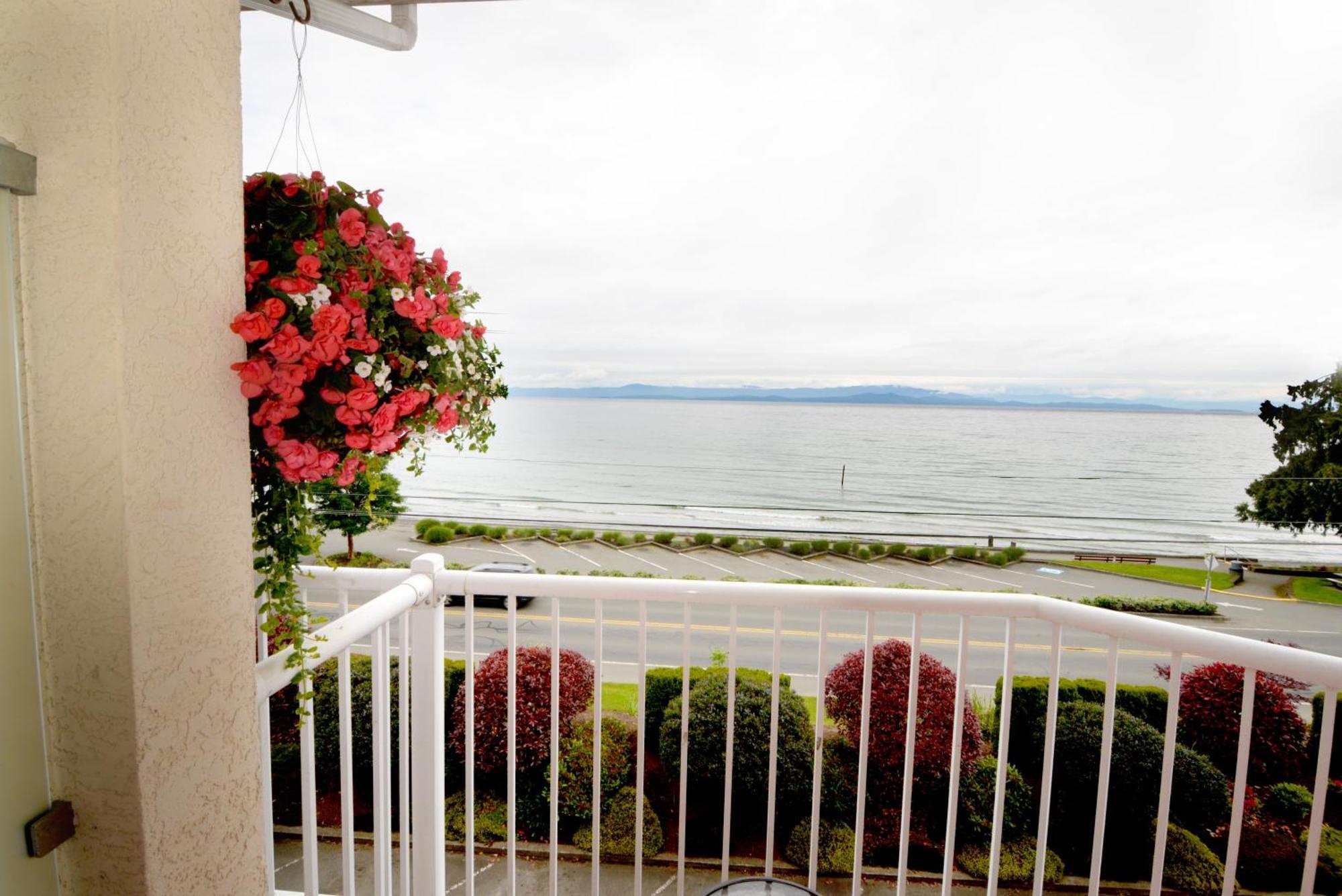 Casa Grande Inn Qualicum Beach Ngoại thất bức ảnh